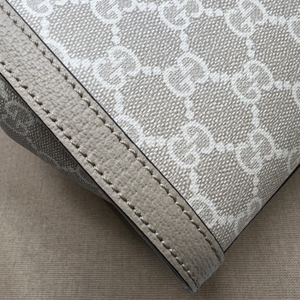 グッチバッグ角部分ディテール